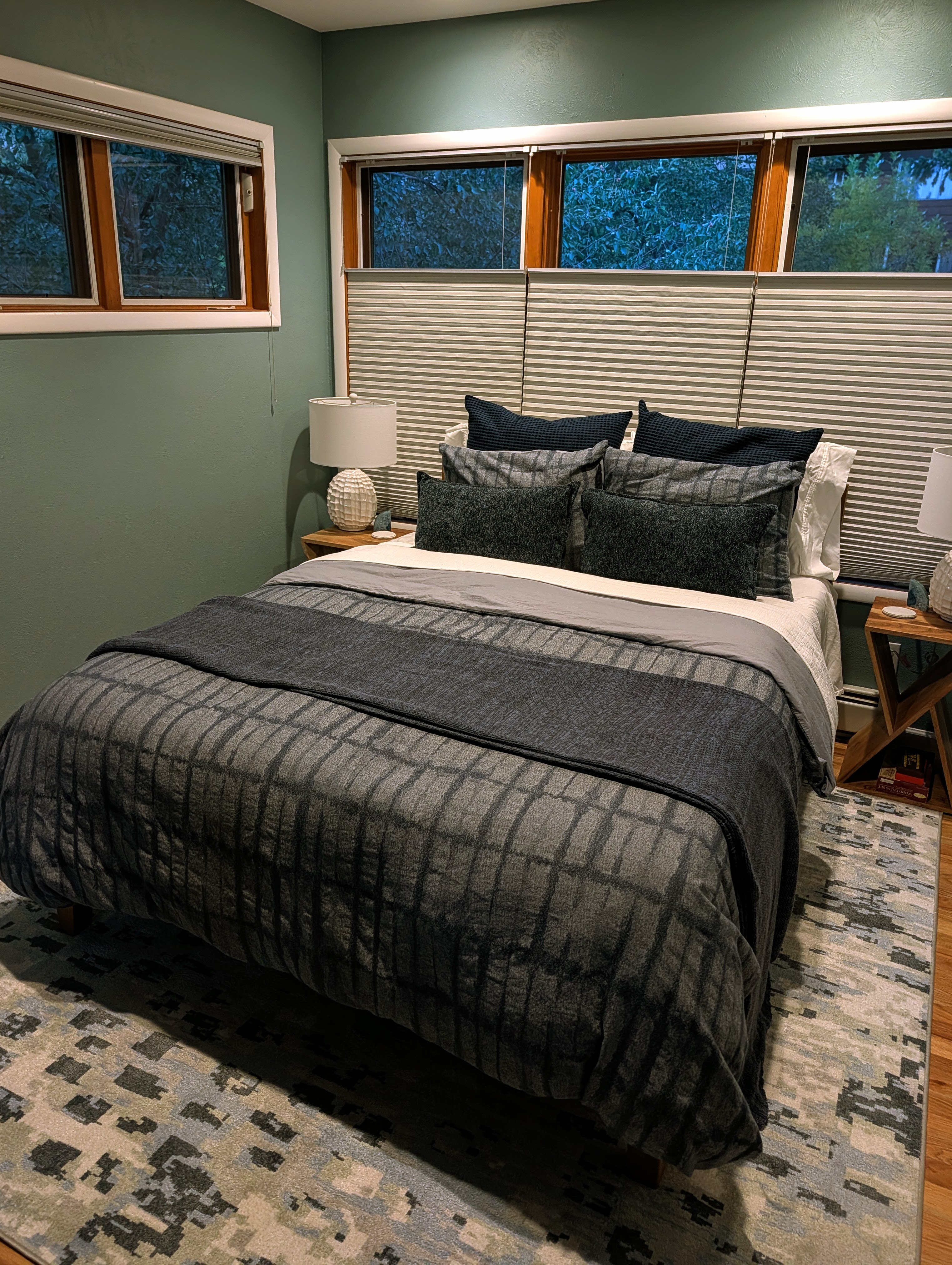 Queen Bed